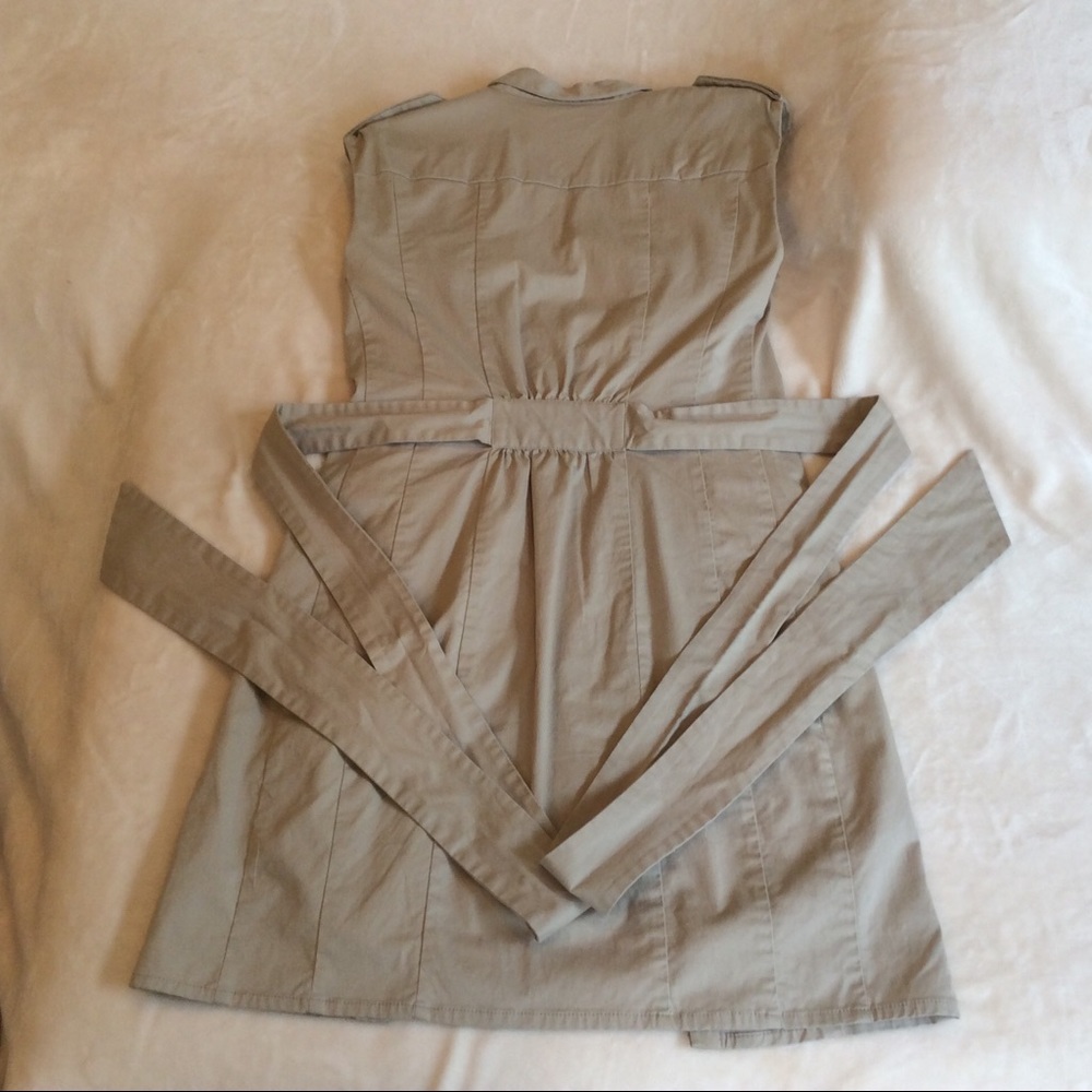 Zara sleeveless buttoned dress - Picture 3 of 8